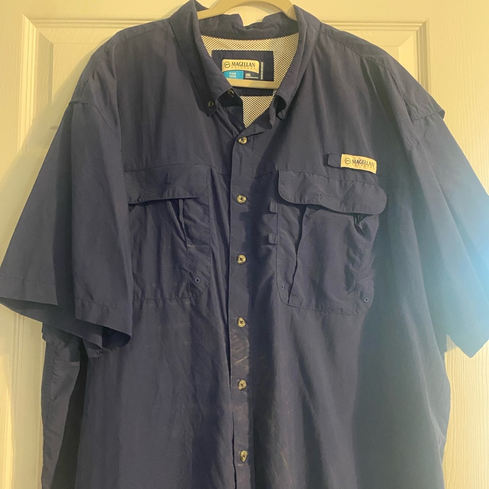 2xl Magellan fishing shirt. Navy blue color. Great shape.